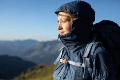 Forclaz Trek 900, Softshell Hiking Windbreaker, Women's Windbreakers