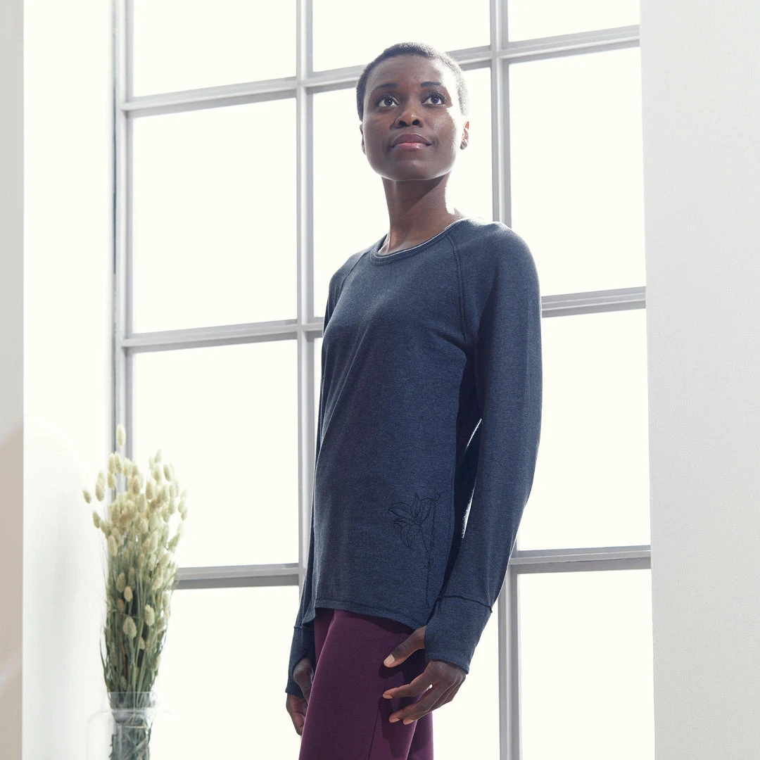 Best Deal Women's Long-Sleeved Organic Cotton Yoga T-Shirt by Kimjaly | Eco-Friendly & Comfortable 30 Shirts Kimjaly, Long-Sleeved Organic Cotton Yoga T-Shirt, Women's