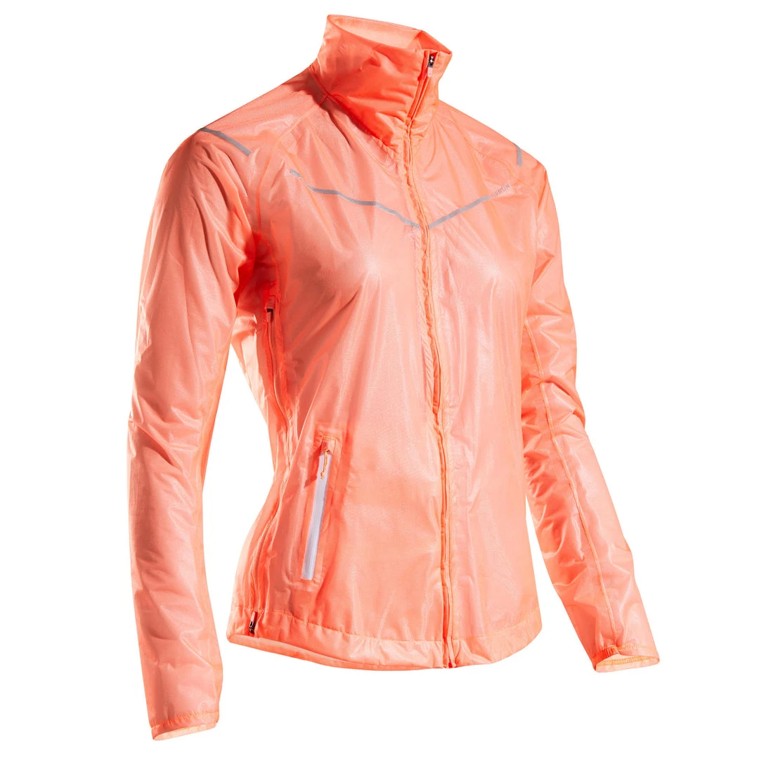 Kiprun Light Showerproof Running Jacket - Windproof Windbreaker for Runners 19 Kiprun Light Showerproof Running Jacket Windbreakers