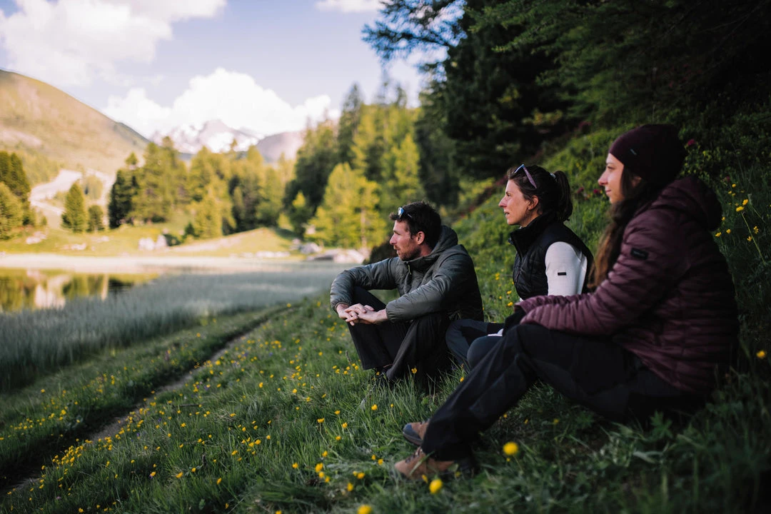 Forclaz MT100 Sleeveless Gilet - Lightweight Trekking Vest for Men & Women | Mountain Gear 15 Forclaz Mountain Trekking Synthetic Sleeveless Gilet - MT100