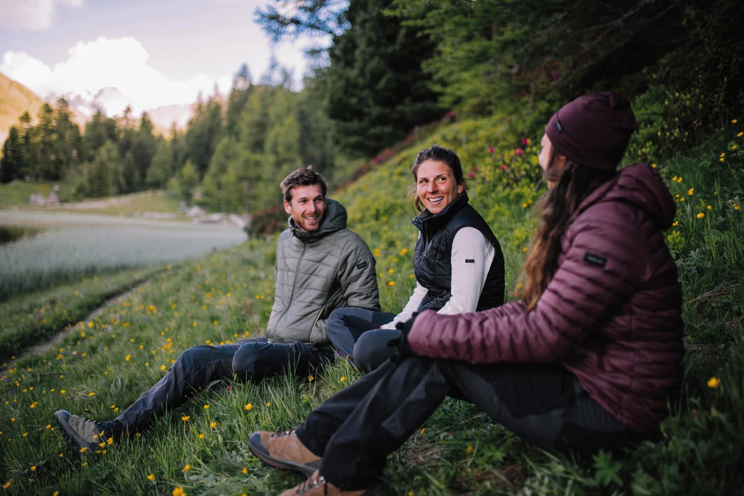 Forclaz MT100 Sleeveless Gilet - Lightweight Trekking Vest for Men & Women | Mountain Gear 14 Forclaz Mountain Trekking Synthetic Sleeveless Gilet - MT100