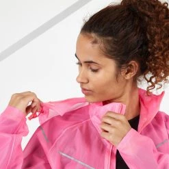 Kiprun Light Showerproof Running Jacket - Windproof Windbreaker for Runners 45 Kiprun Light Showerproof Running Jacket Windbreakers
